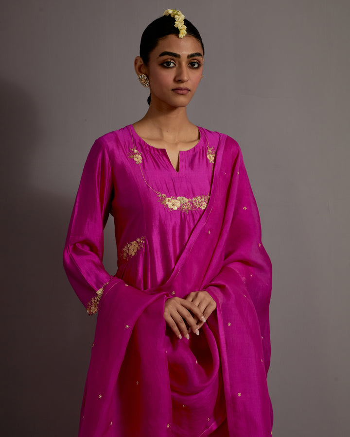 fuchsia pink necklace guccha hand embroidered kurta set