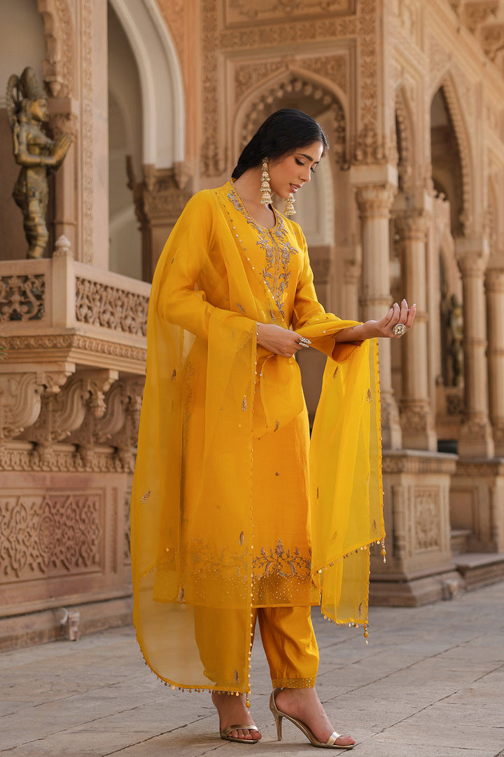 riwayat heavy long kurta set