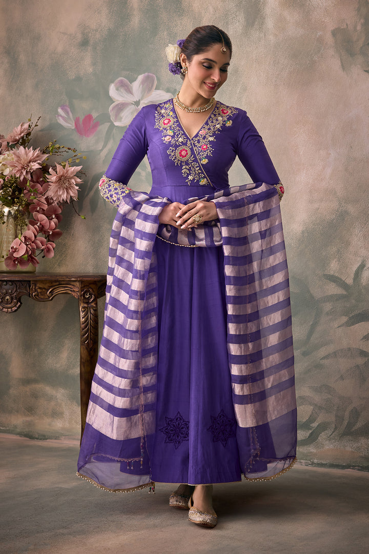 Aabru Anarkali Set