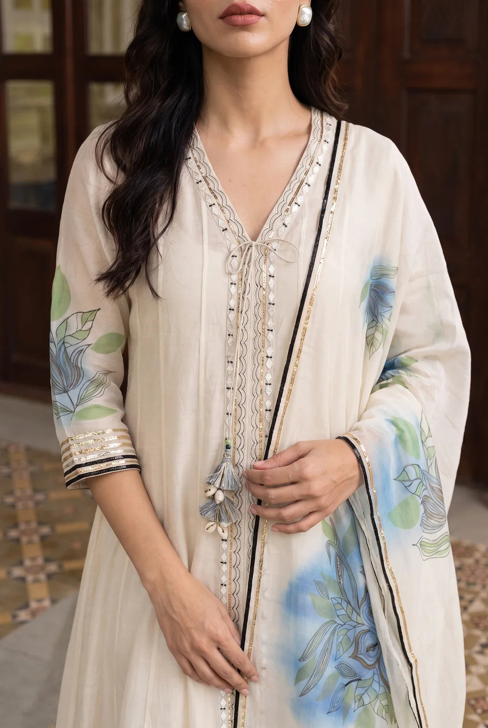 Zoa Mul Chanderi Anarkali Set in Off White / Blue