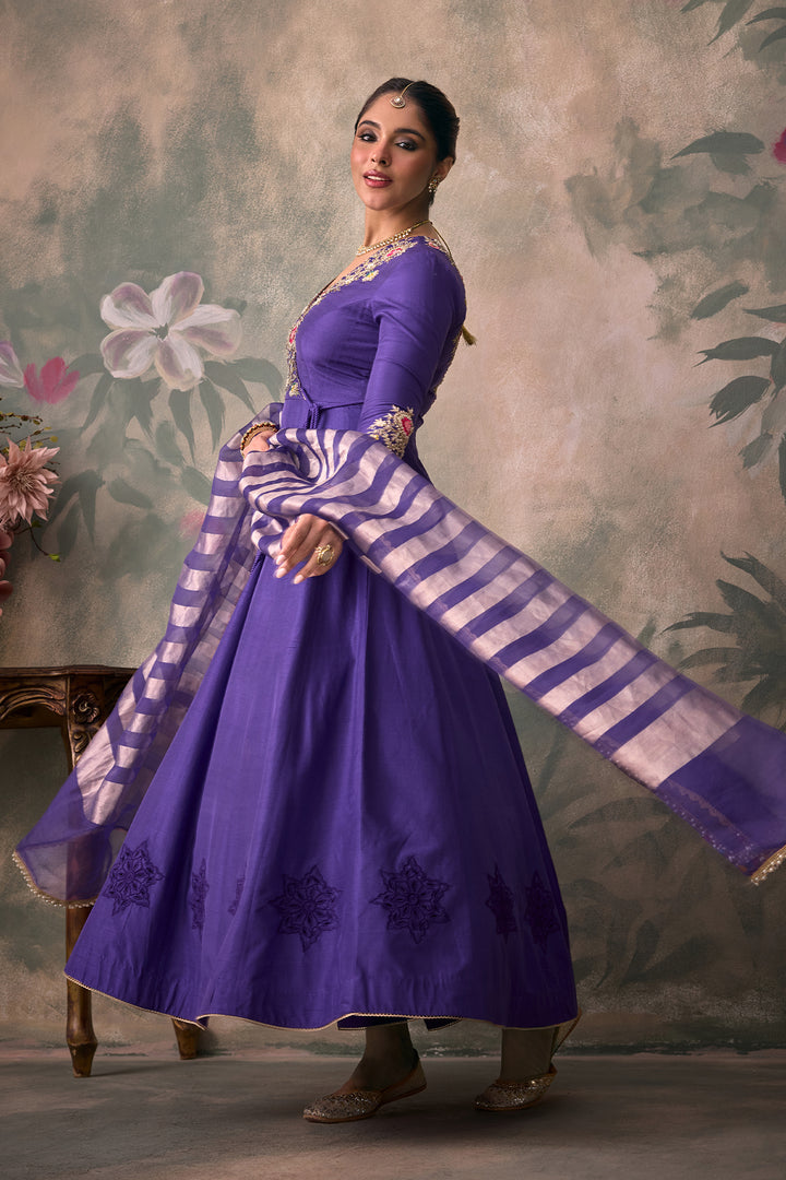 Aabru Anarkali Set