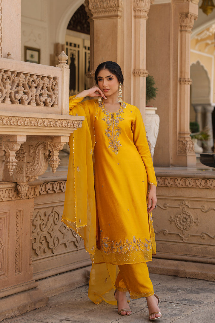 riwayat heavy long kurta set
