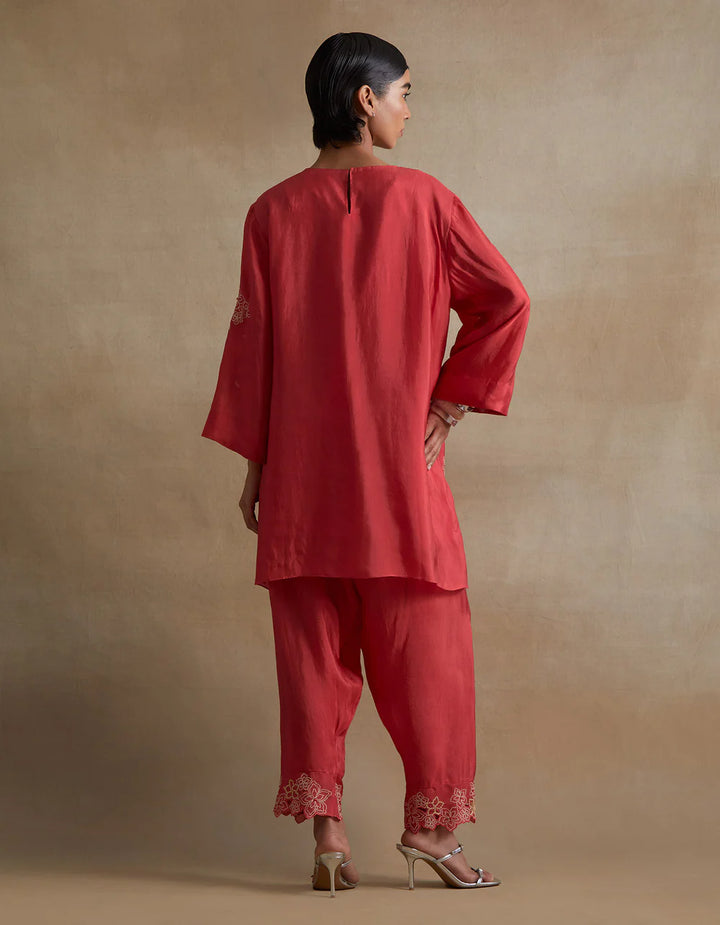 Ont557 - Set - Tomato