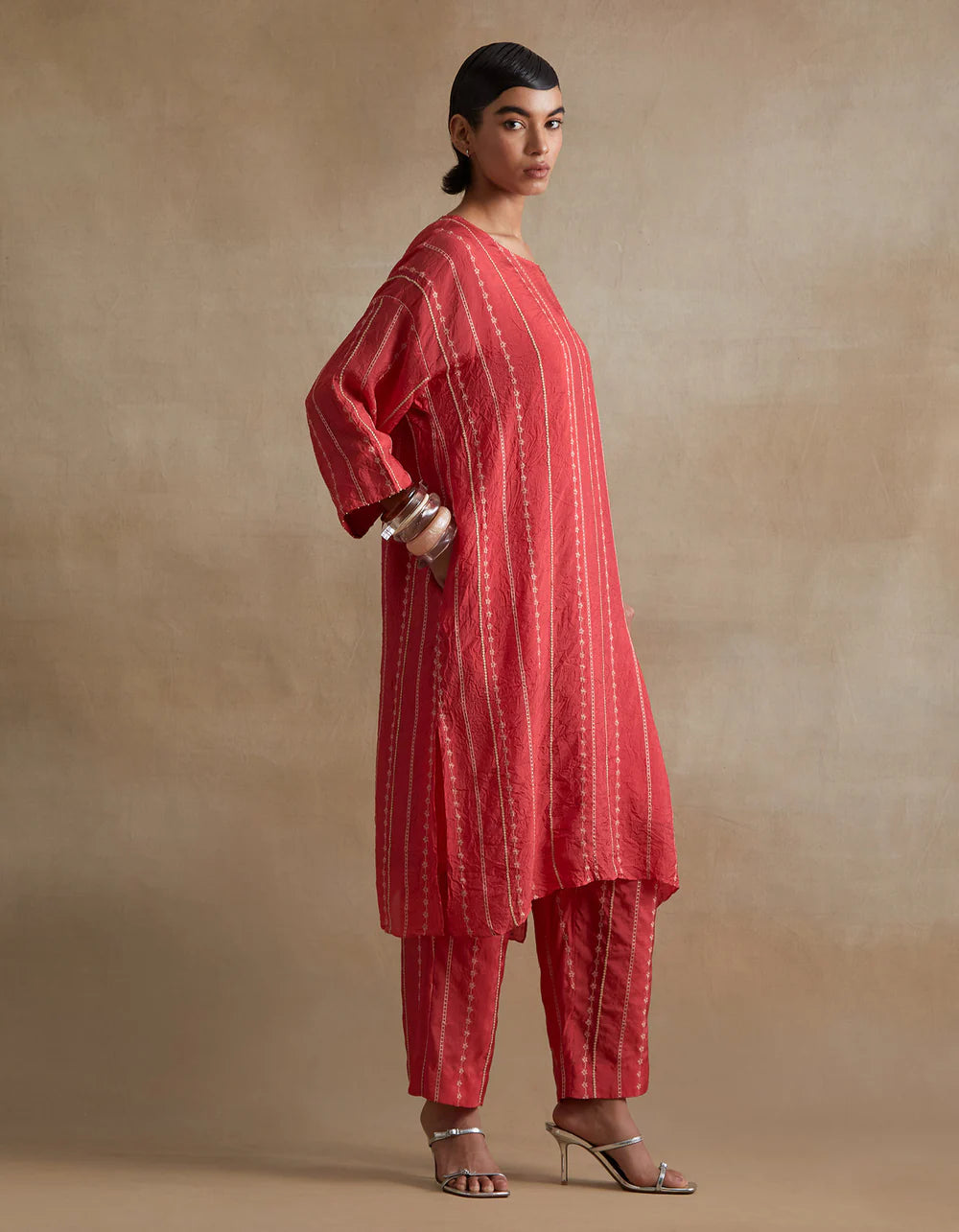 Ont564 - Set - Tomato