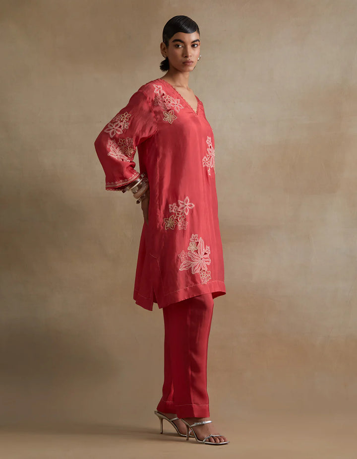 Ont552 - Set - Tomato