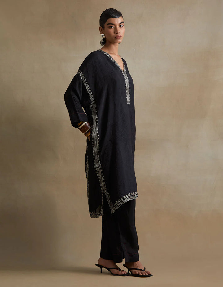 Ont554 - set - black