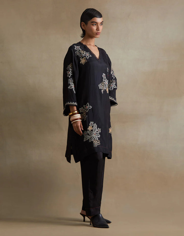 Ont552 - set - black