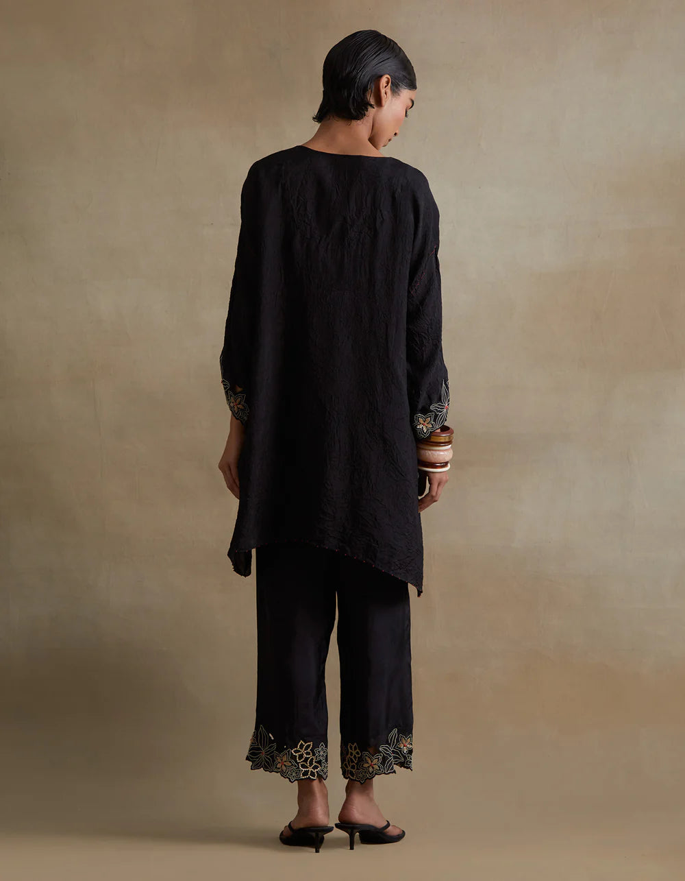Ont563 - set - black