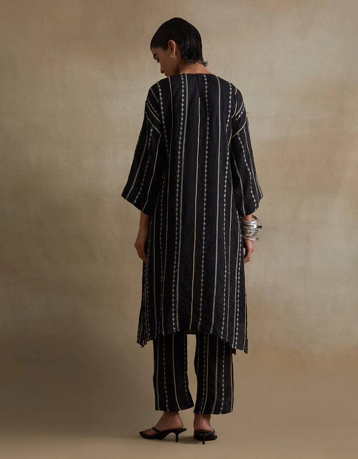 Ont564 - Set - Black