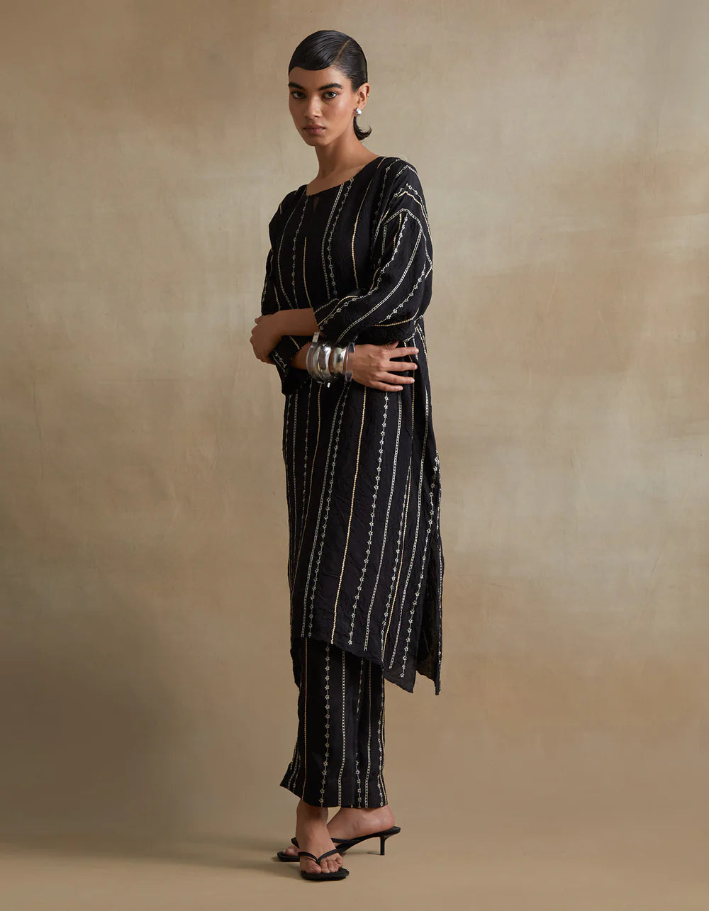 Ont564 - Set - Black