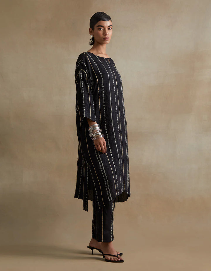 Ont564 - Set - Black