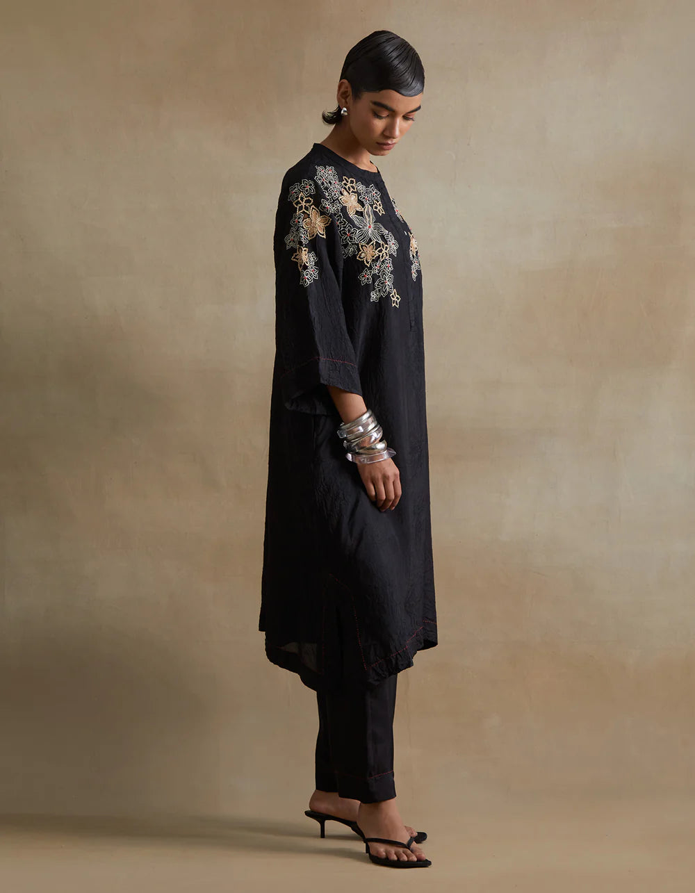 Ont553 - Set - Black