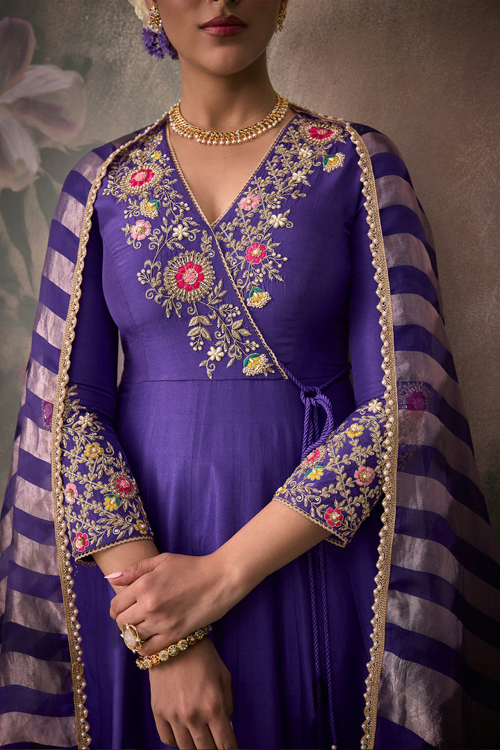 Aabru Anarkali Set