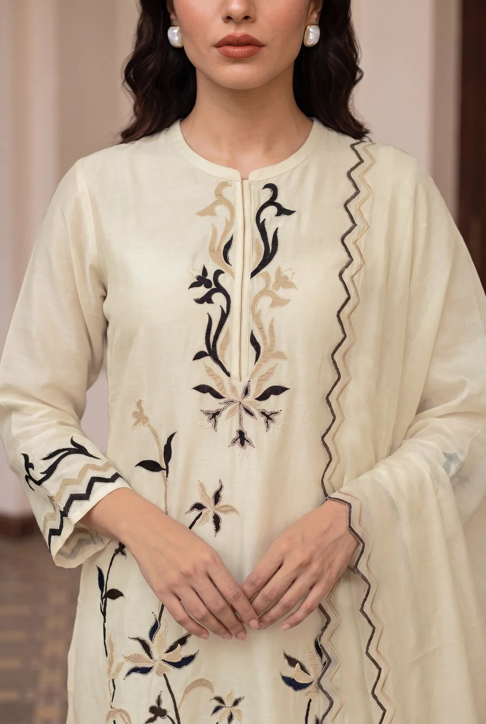 Surkhi Mul Chanderi Kurta Set in Pearl White