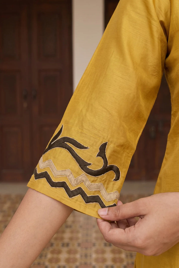 Surkhi Mul Chanderi Kurta Set in Maize Yellow