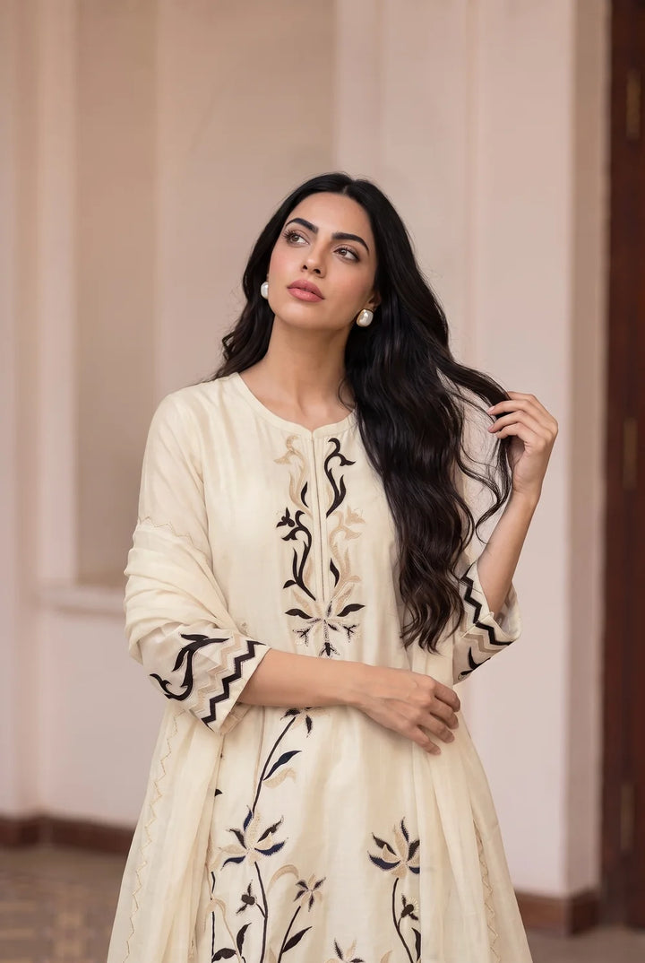 Surkhi Mul Chanderi Kurta Set in Pearl White