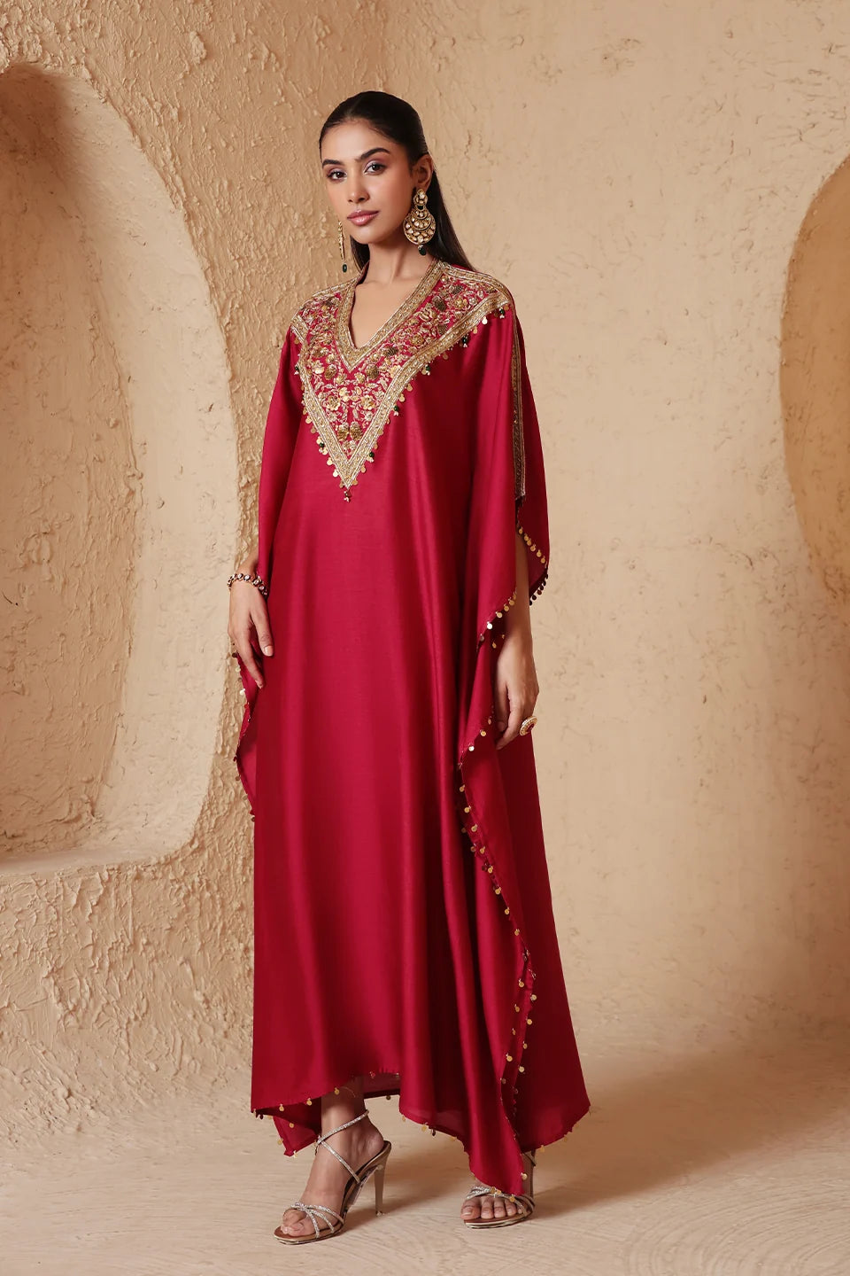Zar-Rang Maroon V Neck Kaftan Set