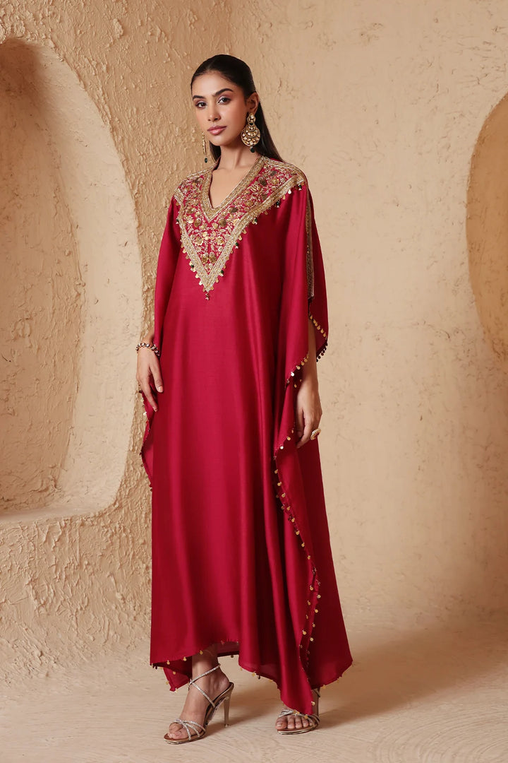 Zar-Rang Maroon V Neck Kaftan Set