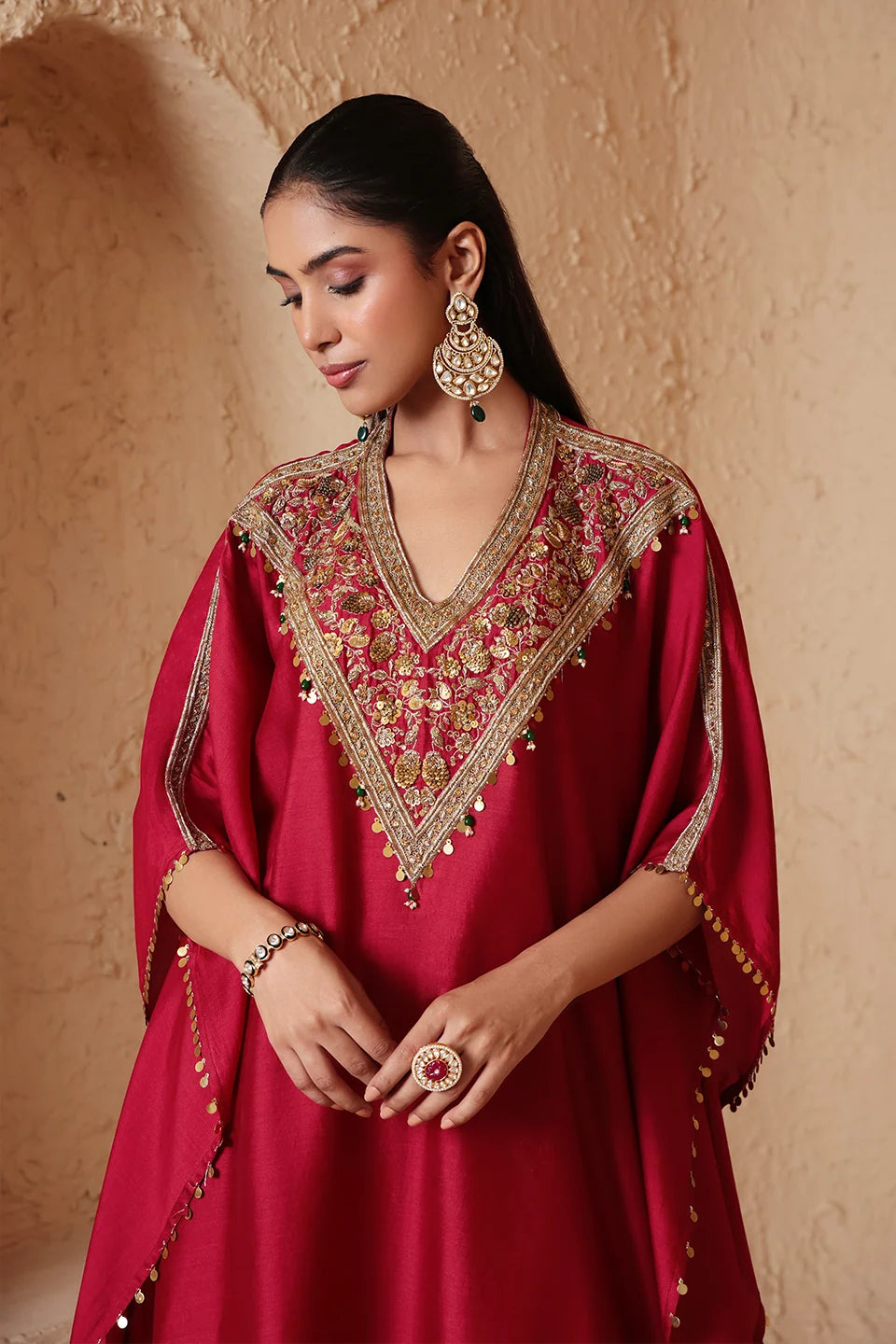 Zar-Rang Maroon V Neck Kaftan Set