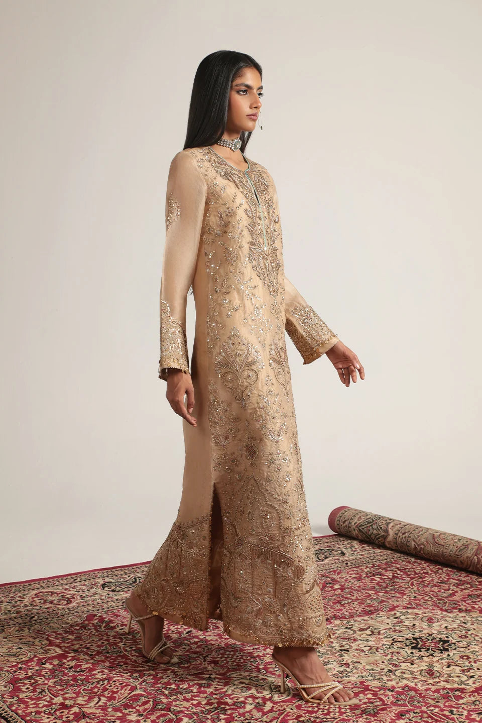 Zar-Rang Ivory Heavy Jaal Kaftan Set
