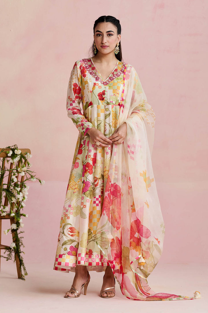 Zoho Anarkali Set