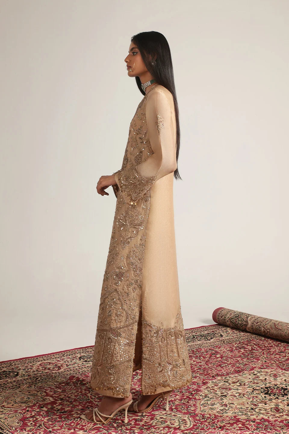 Zar-Rang Ivory Heavy Jaal Kaftan Set