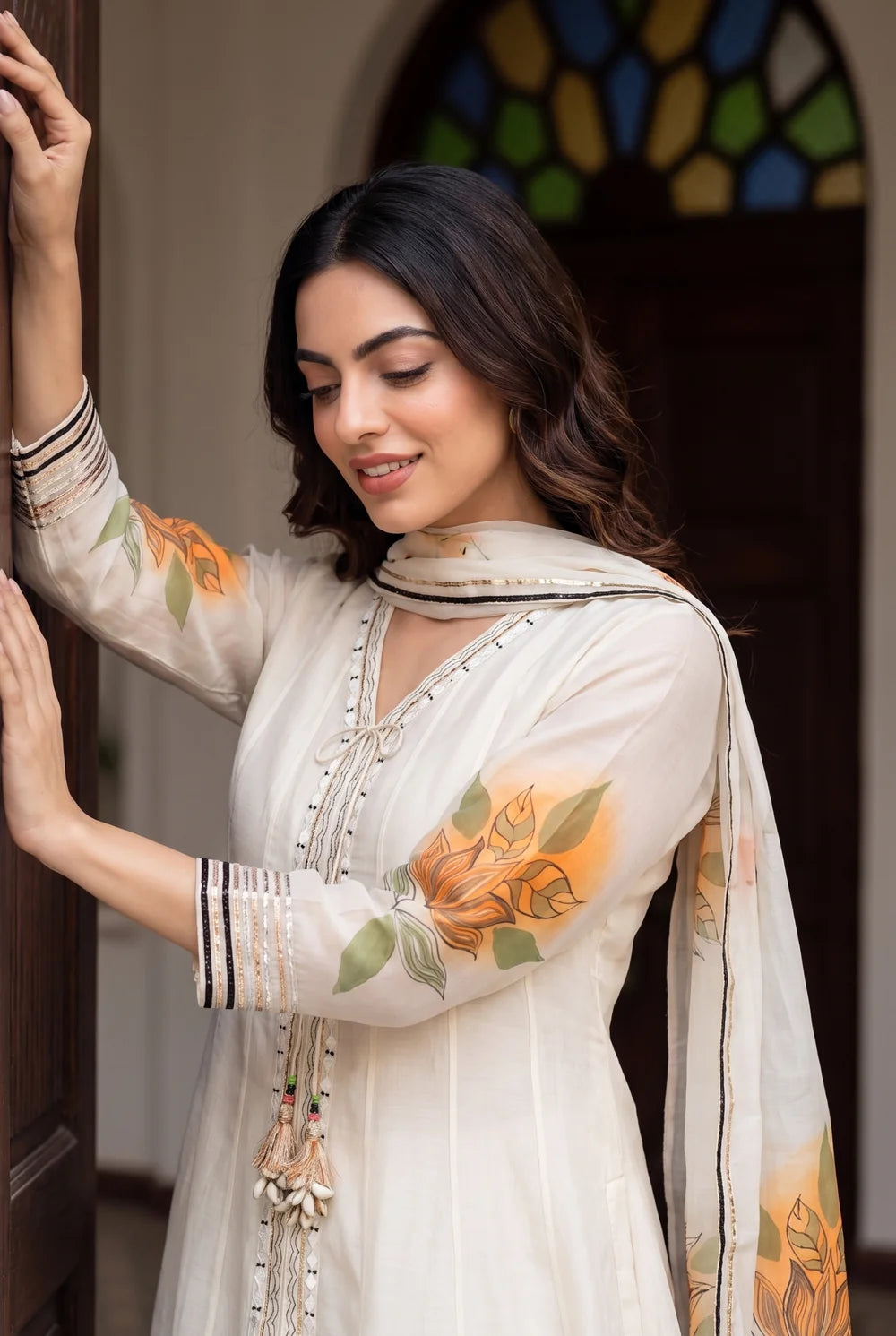 Zoa Mul Chanderi Anarkali Set in Off White / Orange