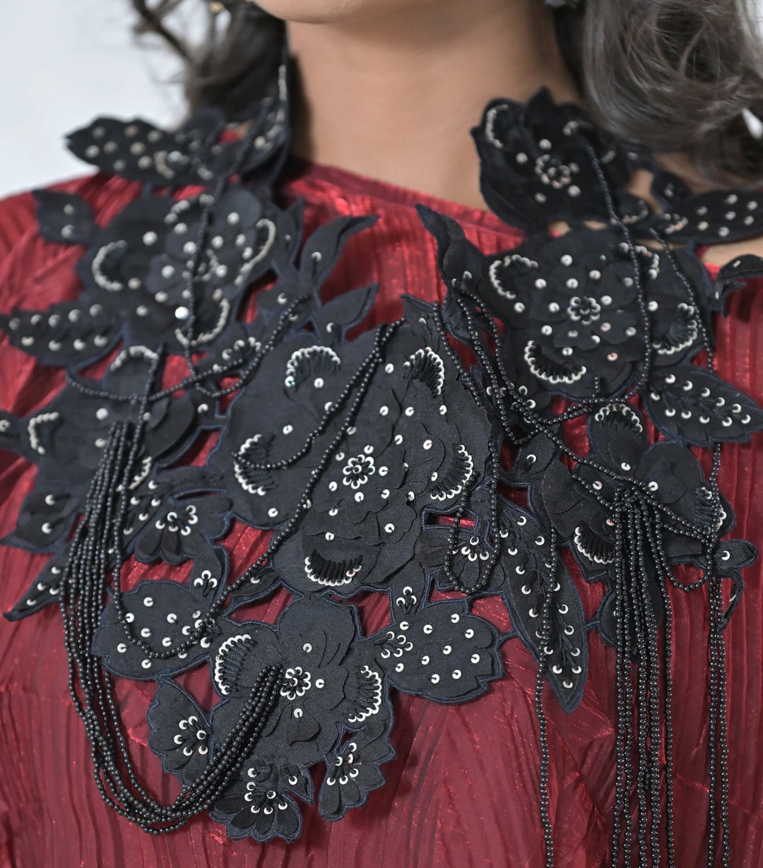 Pearl Petal Tassels Neckpiece Red Crinkled Cape Set