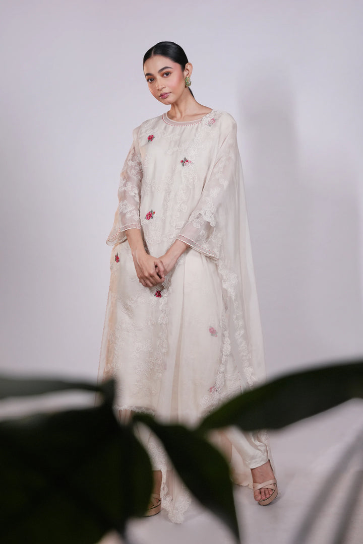 White Back Kali Kurta