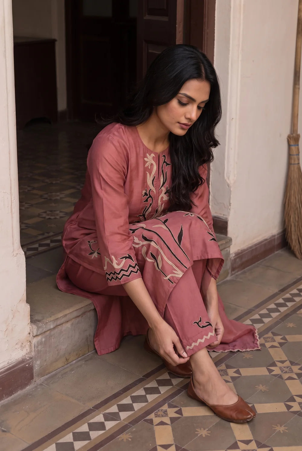 Surkhi Mul Chanderi Kurta Set in Pink Sherbert
