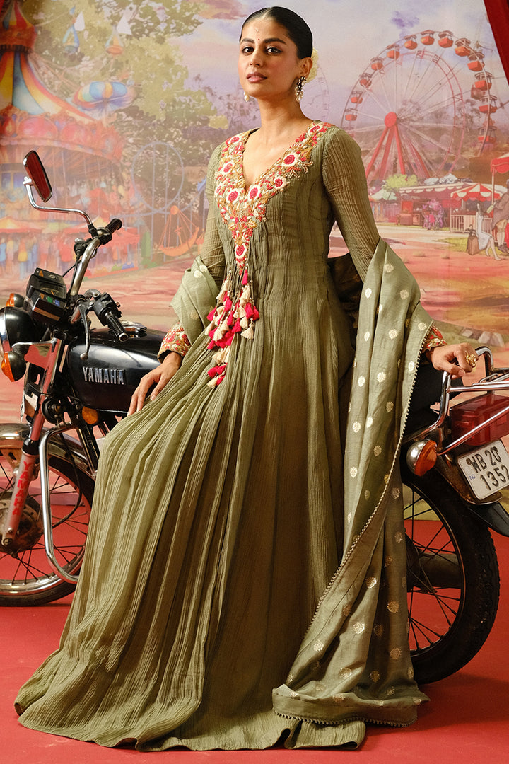 floral thread embroidered anarkali