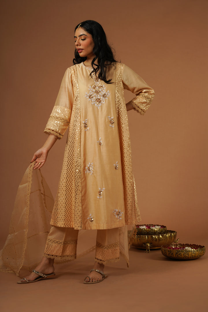 peach mukaish embroidered brocade kalidaar kurta set