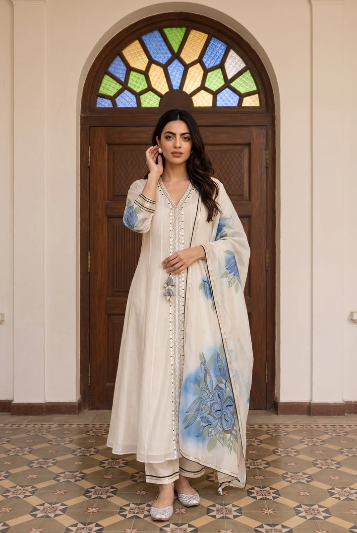Zoa Mul Chanderi Anarkali Set in Off White / Blue