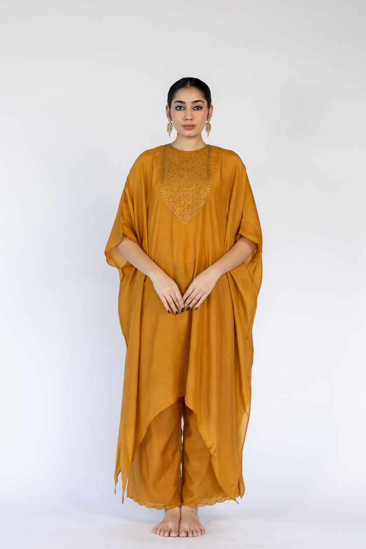 lailaa kaftan set