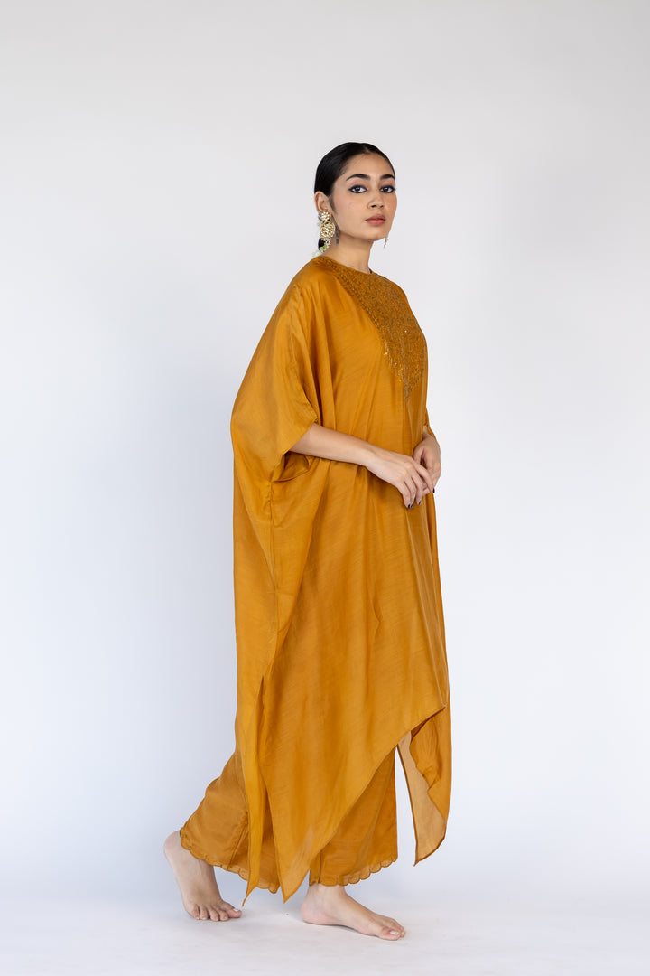 lailaa kaftan set