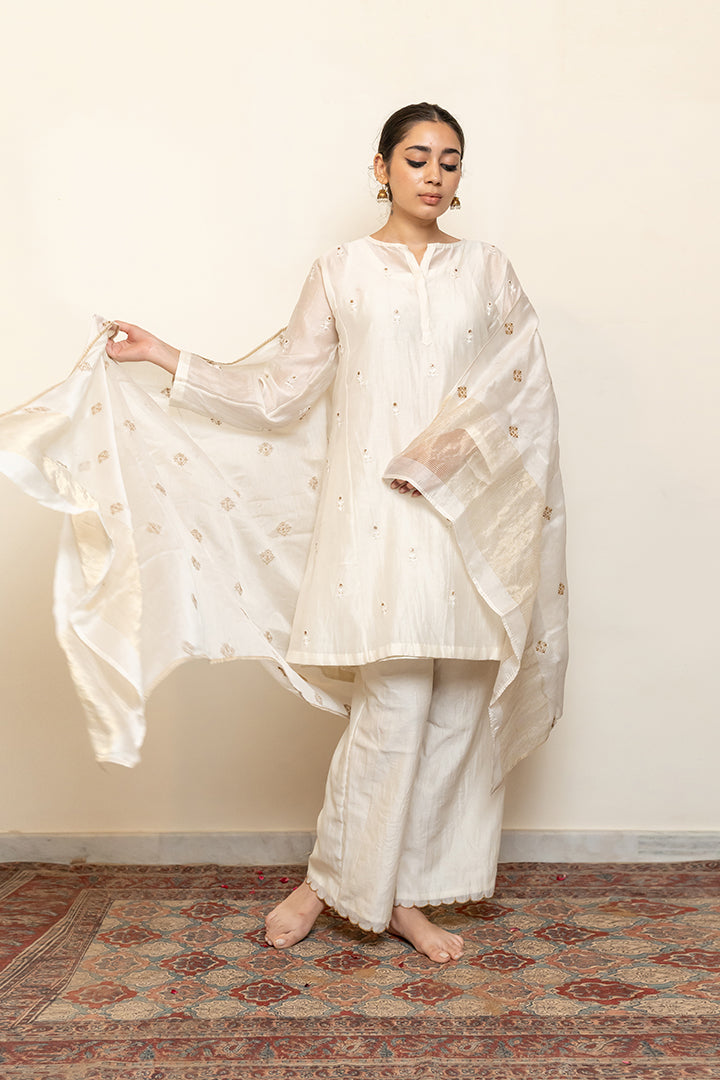 roohi kalidaar kurta