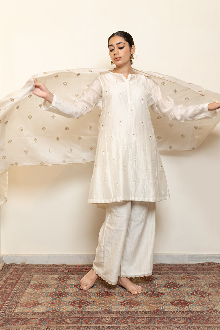 roohi kalidaar kurta