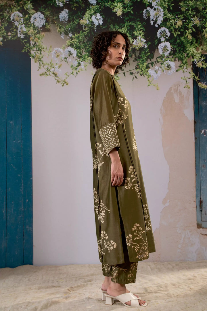 Discharge Print Olive Kurta Set With Organza Dupatta