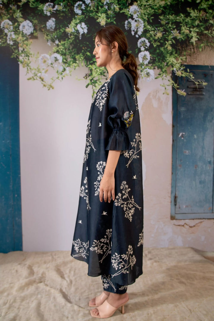 Discharge Print Kurta Set With Organza Dupatta