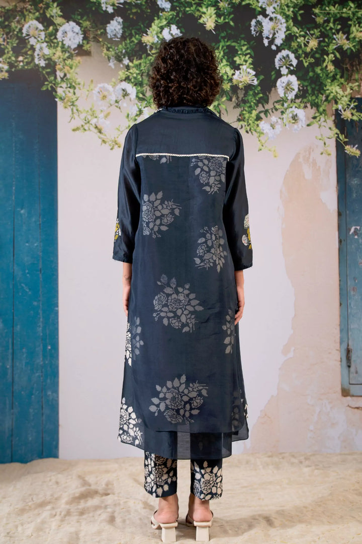 Discharge Print Indigo Kurta Set With Organza Dupatta