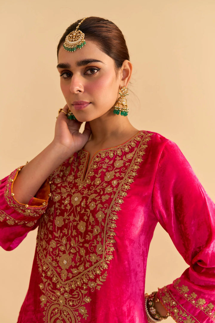 Fareeha - velvet Hotpink Kurta with Salwar and Dupatta