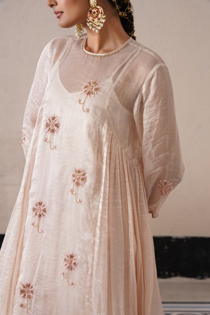 Dutch Ivory Curve Pannel Kurta