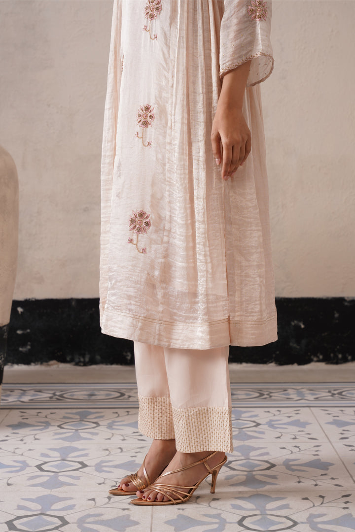 Dutch Ivory Curve Pannel Kurta