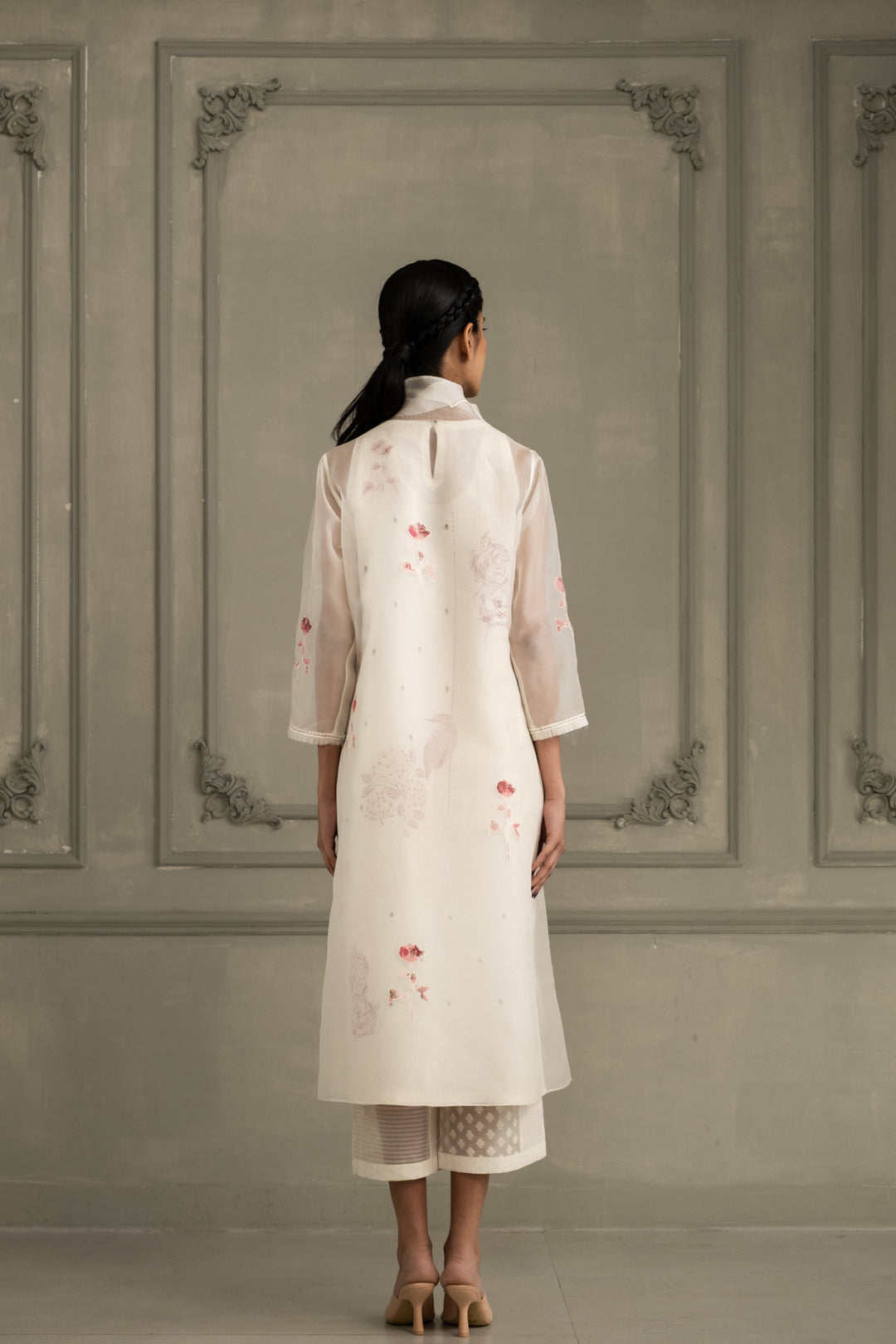 Ivory Rose Applique Work Scalloped Organza Jacket With Printed Tunic and Flared Pant in Linen