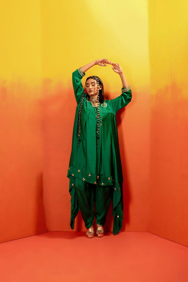 Vani Green Asymmetric Kurta With Dhoti