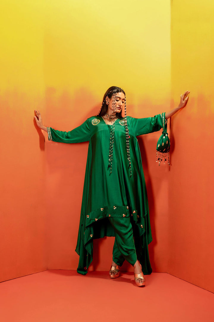 Vani Green Asymmetric Kurta With Dhoti