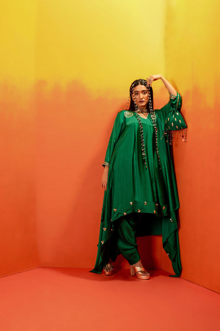 Vani Green Asymmetric Kurta With Dhoti