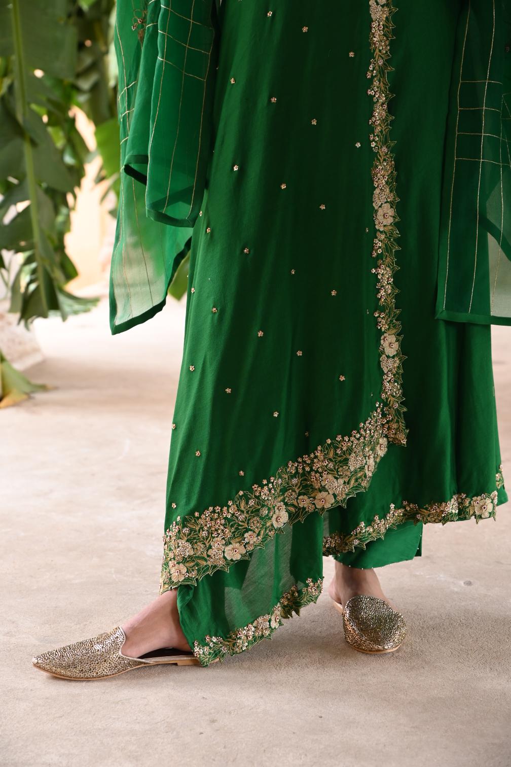 green cross over kurta set