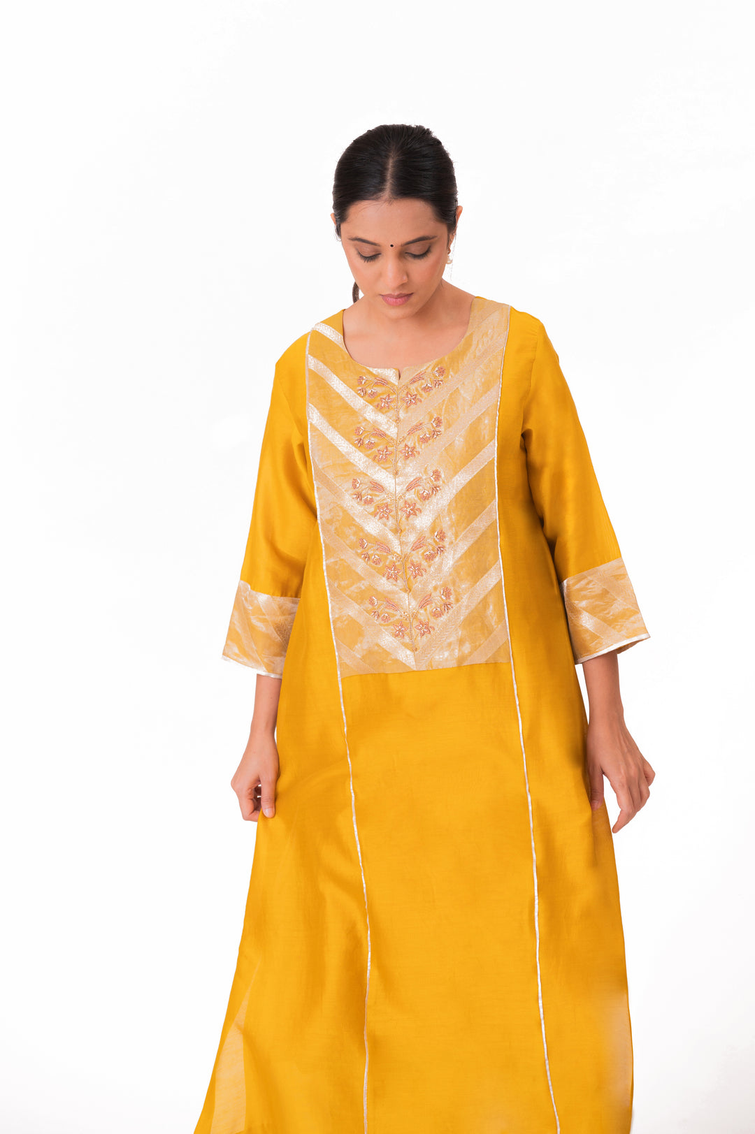 Banarasi Tissue Yoke Kurta Set