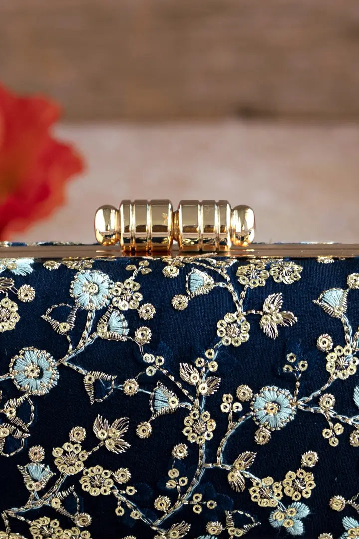 Elan Capsule Clutch